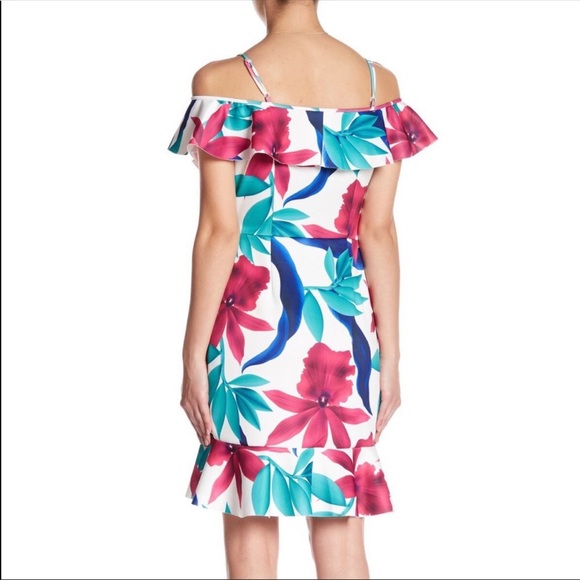 Alexia Admor Floral Fluttery Wrap Dress NWT - Picture 3 of 6